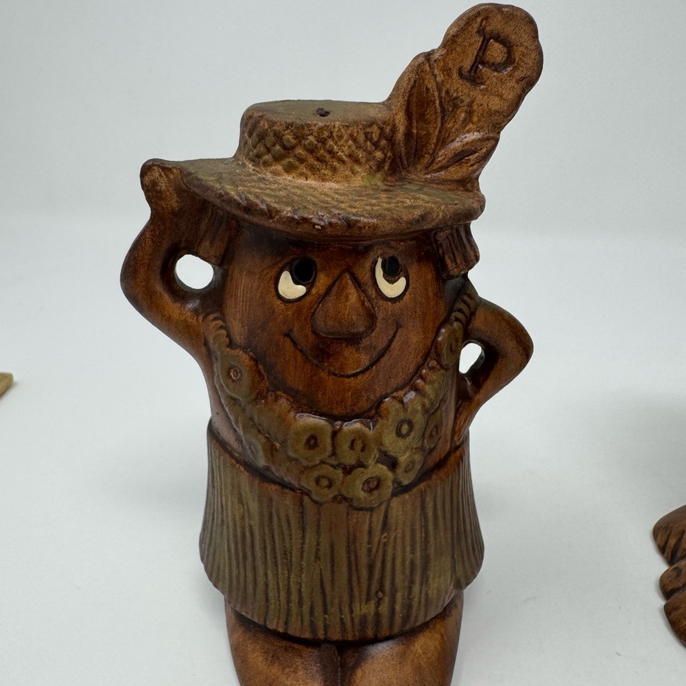 Vintage Hawaiian TIKI Man and Woman Salt Pepper Shaker Set Made in USA - Picture 2 of 15